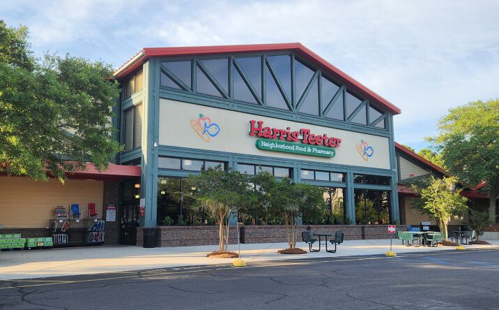 Pictures of Retail property located at 1981 Riviera Dr, Mt Pleasant, SC 29464 for lease - image #1