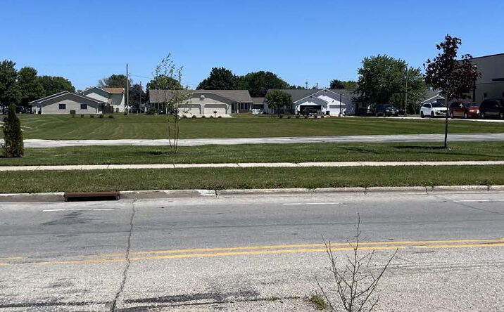 Pictures of Land property located at 2000 Freedom Rd, Little Chute, WI 54140 for lease - image #1