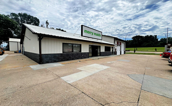 Pictures of Retail property located at 245 Fletcher Ave, Waterloo, IA 50701 for lease - image #1