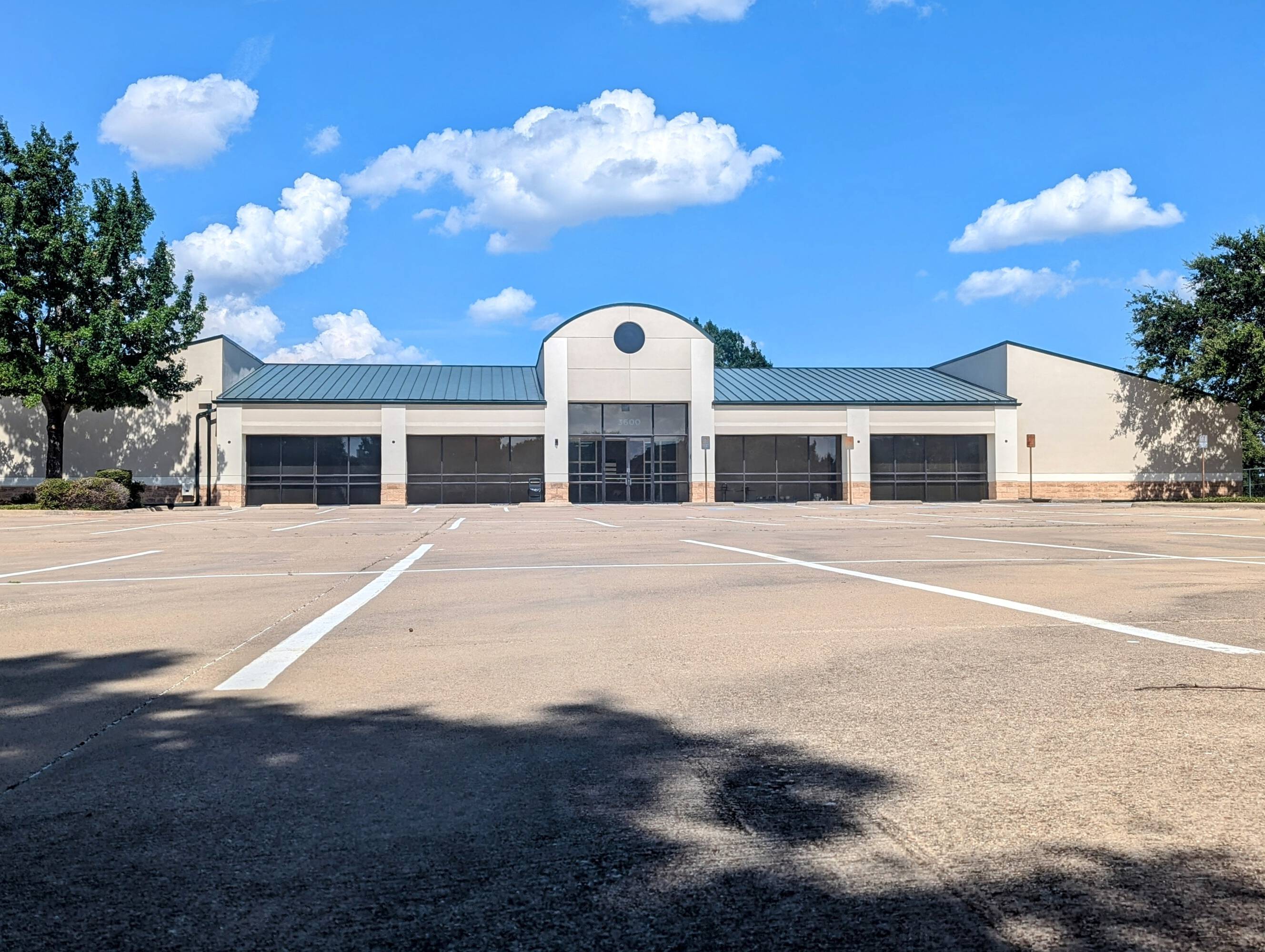 3600 William D Tate Ave, Grapevine, TX 76051