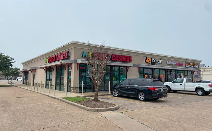 Pictures of Retail property located at 6868 Spencer Hwy, Pasadena, TX 77505 for lease - image #1