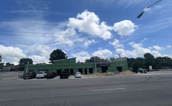 Pictures of Retail, Restaurant property located at 2817 W Davis St, Dallas, TX 75211 for lease - image #1