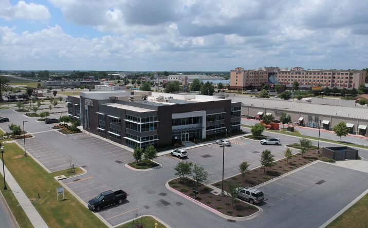 Pictures of Office property located at 401 SE Plaza Ave, Bentonville, AR 72712 for lease - image #1