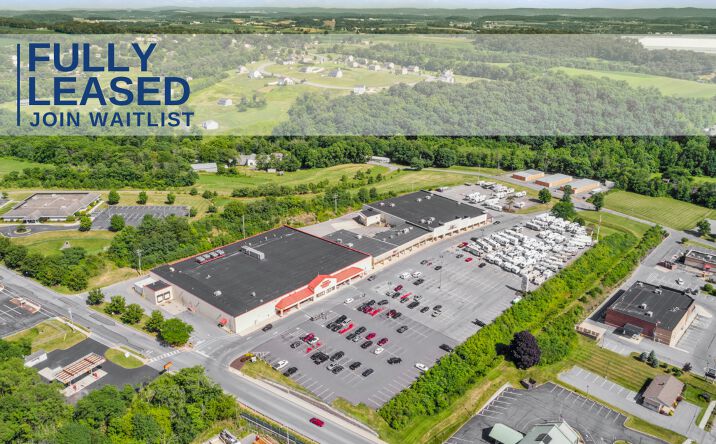 Pictures of Retail property located at 500 Hawk Ridge Dr, Hamburg, PA 19526 for sales - image #1
