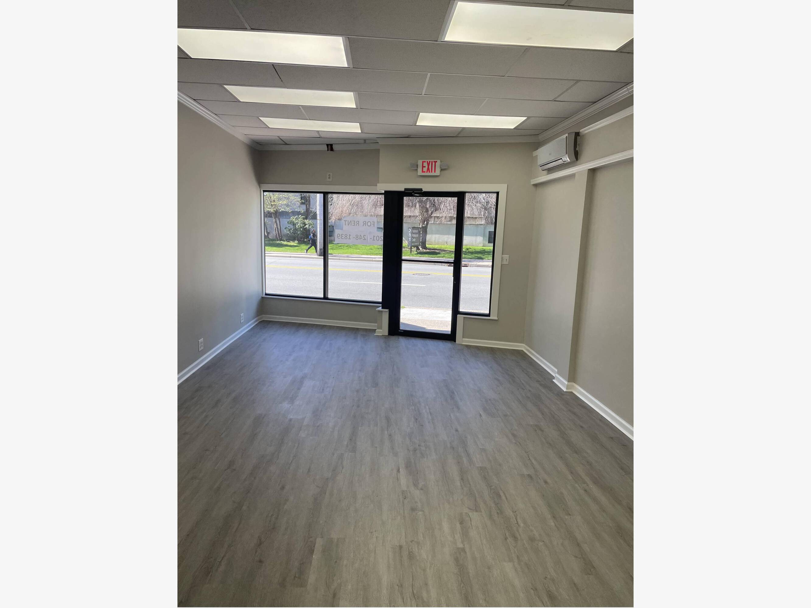 214a Essex St, Hackensack, NJ 07601