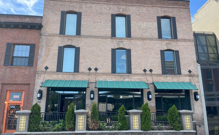 Pictures of Office property located at 921 W Broadway Ave, Spokane, WA 99201 for lease - image #1