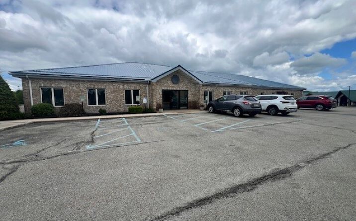 Pictures of Office property located at 1415 Eisenhower Blvd, Johnstown, PA 15904 for lease - image #1