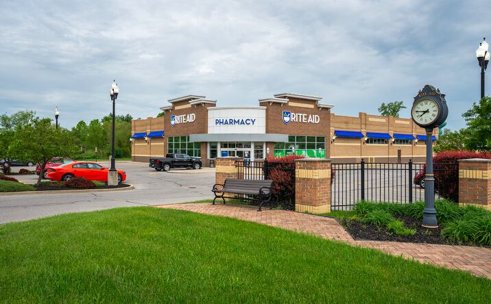 Pictures of Retail property located at 479 Main St, Grafton, OH 44044 for lease - image #1