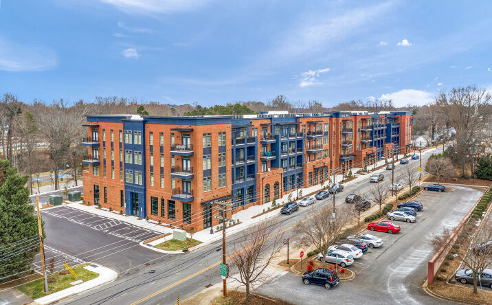 Pictures of Retail property located at 201 N Church St, Mooresville, NC 28115 for lease - image #1