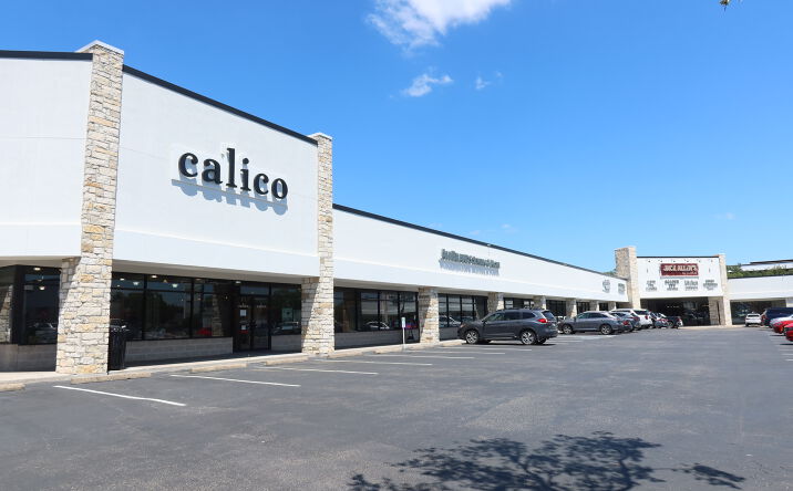 Pictures of Retail property located at 3010 W Anderson Ln., Austin, TX 78757 for lease - image #1