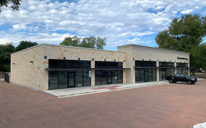 Pictures of Retail property located at 805 W Main St, Fredericksburg, TX 78624 for lease - image #1