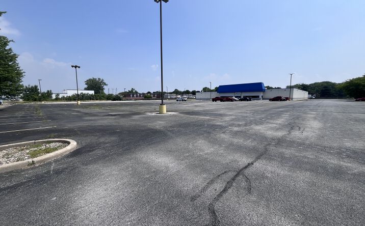 Pictures of Land property located at 2325 S Reynolds Rd, Toledo, OH 43614 for sales - image #1