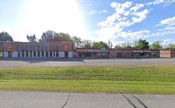 Pictures of Retail property located at 5631 Texoma Pkwy, Sherman, TX 75090 for lease - image #1