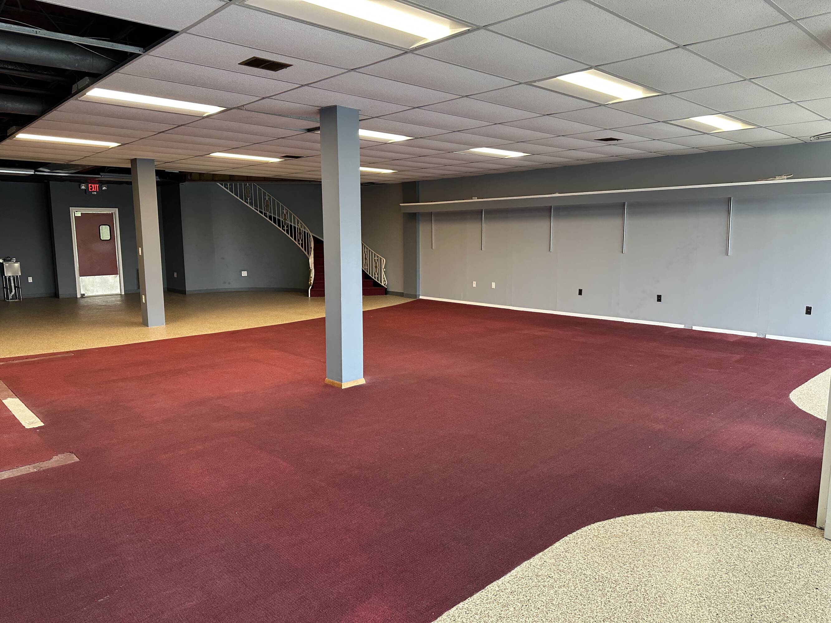 1006 E Dorothy Ln, Dayton, OH 45419