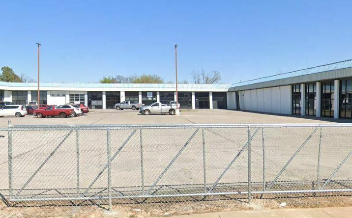 Pictures of Industrial property located at 101 Triad Village Dr, Norman, OK 73071 for lease - image #1