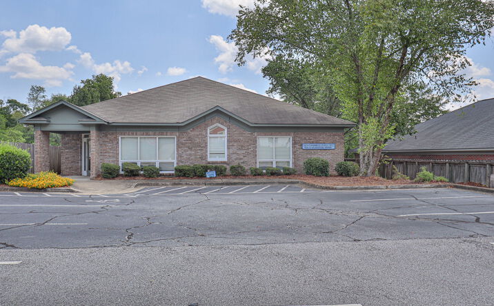 Pictures of Office property located at 1818 Warm Springs Rd, Columbus, GA 31904 for lease - image #1
