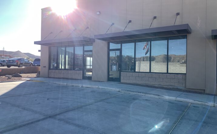 Pictures of Retail, Office, Industrial property located at 2921 Friendly Pl, Bullhead City, AZ 86442 for lease - image #1