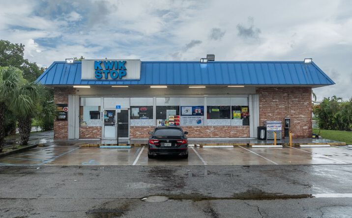 Pictures of Retail property located at 6995 W McNab Rd, Tamarac, FL 33321 for lease - image #1