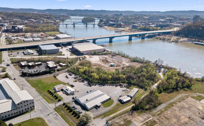 Pictures of Industrial property located at 700 Manufacturers Rd, Chattanooga, TN 37405 for lease - image #1