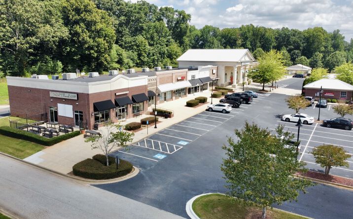 Pictures of Retail, Office, Restaurant property located at 115 Towne Center Pkwy, Hoschton, GA 30548 for lease - image #1