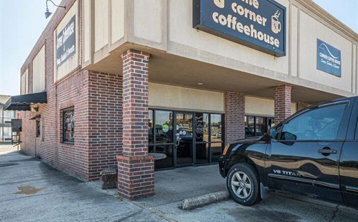 Pictures of Retail property located at 207 Blanchard St, West Monroe, LA 71291 for lease - image #1