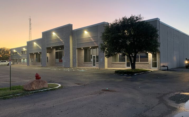 Pictures of Retail, Office property located at 2309 SW Lee Blvd, Lawton, OK 73505 for lease - image #1