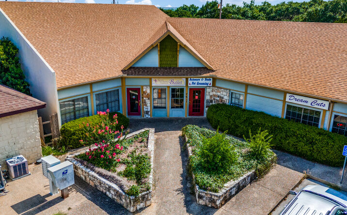 Pictures of Retail, Office property located at 7629 Tezel Rd, San Antonio, TX 78250 for lease - image #1
