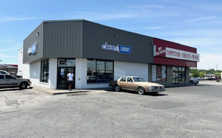 Pictures of Retail, Restaurant property located at 1705 W Laskey Rd, Toledo, OH 43613 for lease - image #1