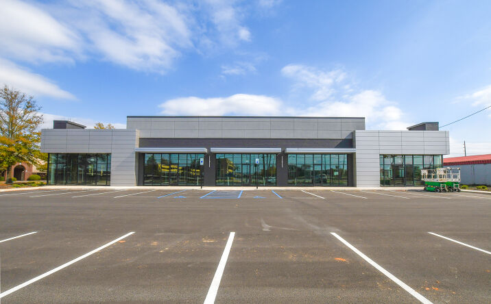 Pictures of Office property located at 3409 Memorial Pkwy SW, Huntsville, AL 35801 for lease - image #1