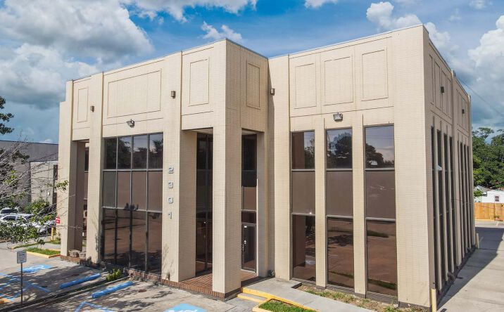 Pictures of Office property located at 2301 N Hullen St, Metairie, LA 70001 for lease - image #1