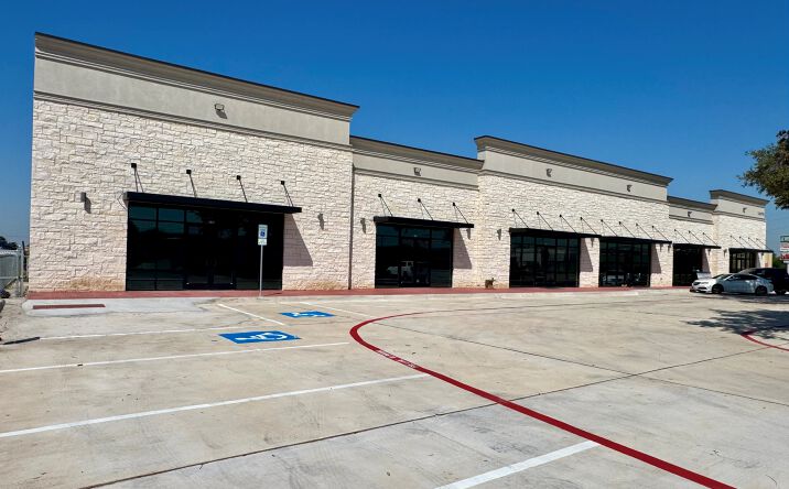 Pictures of Retail, Industrial property located at 11075 Harry Hines Blvd, Dallas, TX 75229 for lease - image #1