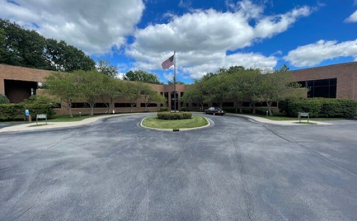 Pictures of Office property located at 1684 Woodlands Dr, Maumee, OH 43537 for lease - image #1