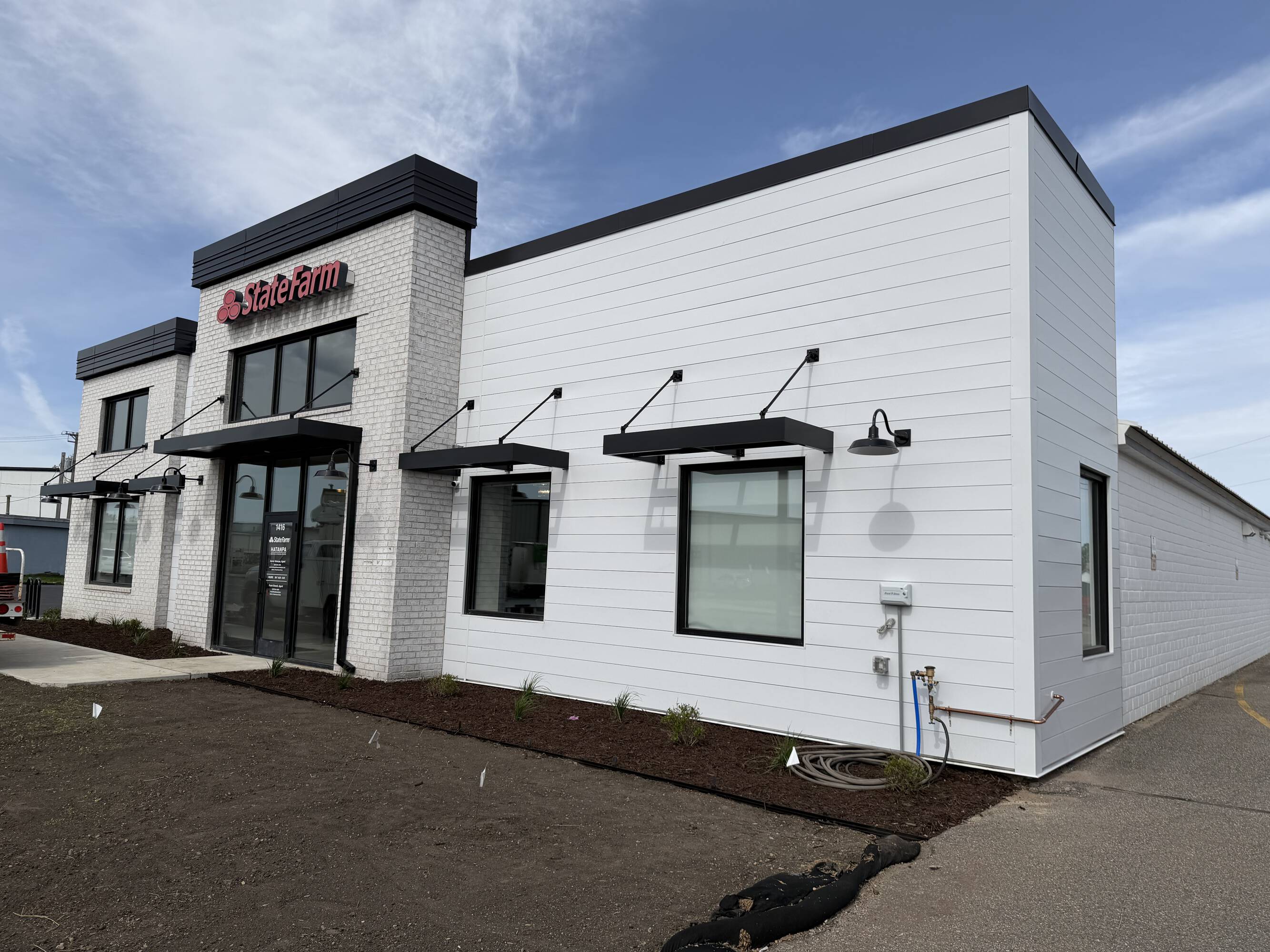 1416 N Riverfront Dr, Mankato, MN 56001