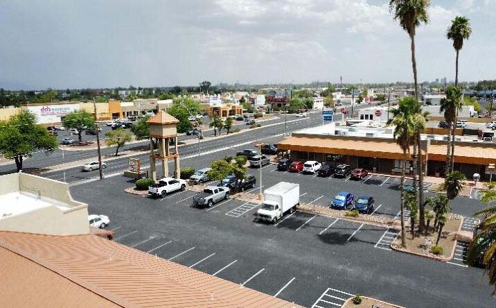 Pictures of Retail, Industrial property located at 3853 N Oracle Rd, Tucson, AZ 85705 for lease - image #1