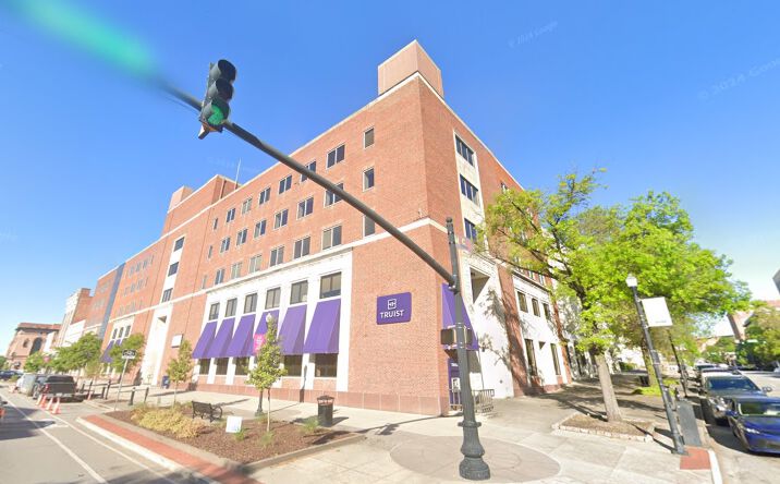 Pictures of Office property located at 606 Cherry St, Macon, GA 31201 for lease - image #1