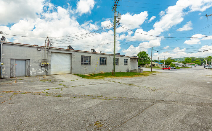 Pictures of Industrial property located at 3715 Calhoun Ave, Chattanooga, TN 37407 for lease - image #1