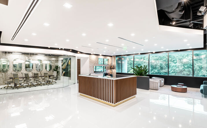 Pictures of Office property located at 275 Interstate N Cir SE, Atlanta, GA 30339 for lease - image #1