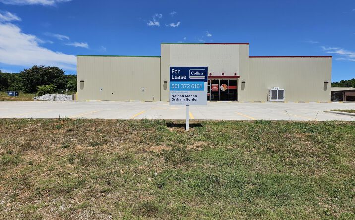 Pictures of Retail property located at 449 Court St, Jasper, AR 72641 for lease - image #1