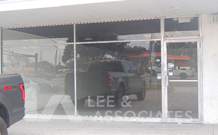 Pictures of Retail property located at 13028 W Colonial Dr, Winter Garden, FL 34787 for lease - image #1