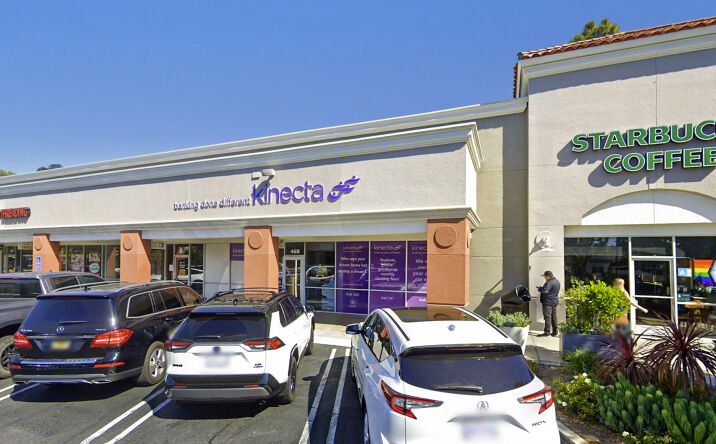 Pictures of Retail property located at 46b Peninsula Center, Rolling Hills Estates, CA 90274 for sales - image #1