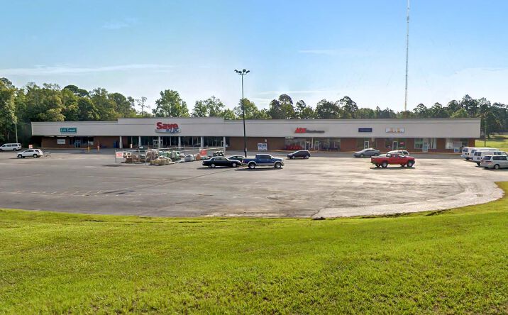 Pictures of Retail property located at 1848 Northside Dr E, Statesboro, GA 30458 for lease - image #1