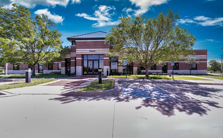 Pictures of Office, Industrial property located at 2800 S Rock Rd, Wichita, KS 67210 for lease - image #1
