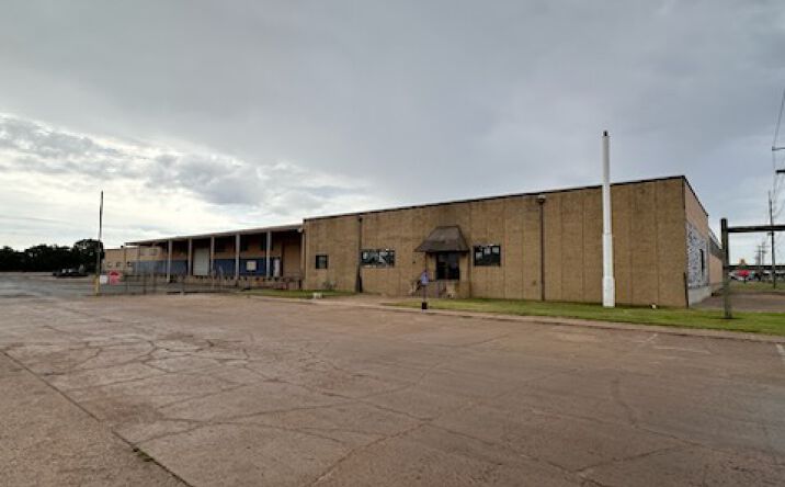 Pictures of Industrial property located at 601 S Broadway Blvd, Salina, KS 67401 for lease - image #1