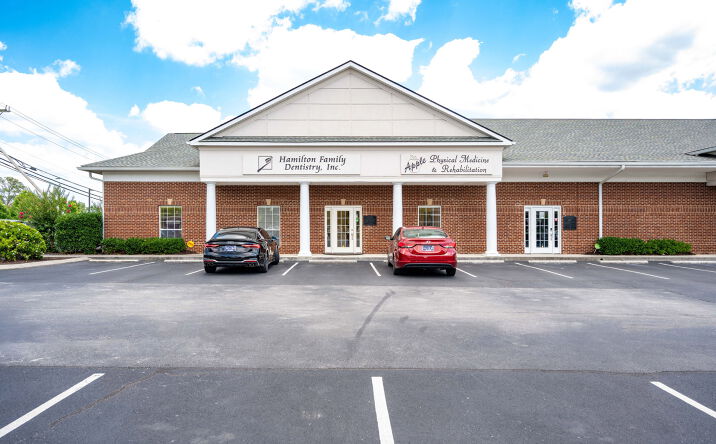 Pictures of Office property located at 7446 Shallowford Rd, Chattanooga, TN 37421 for lease - image #1