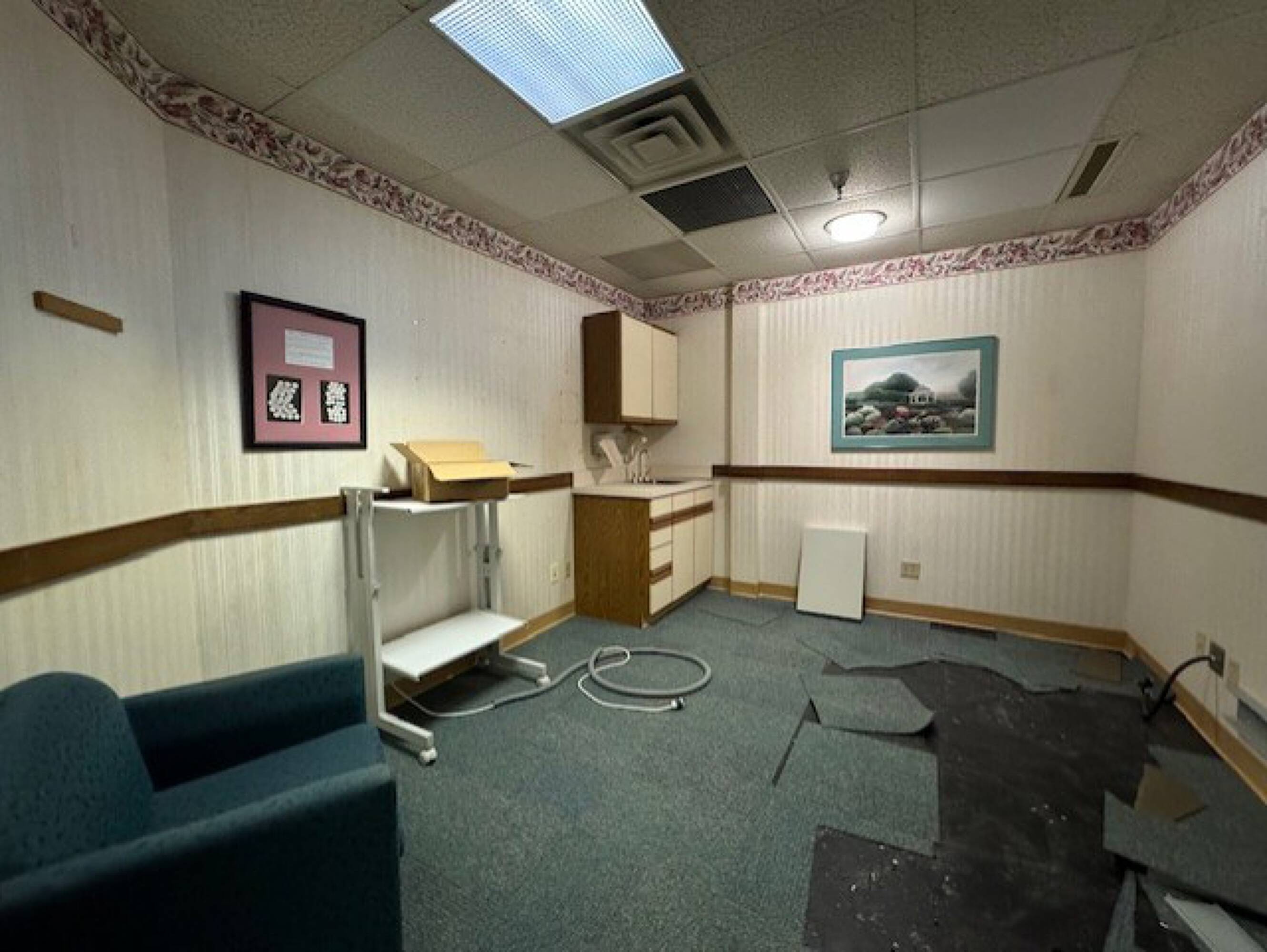 2318964