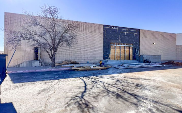 Pictures of Retail property located at 3001 West Loop 250 North, Midland, TX 79705 for lease - image #1
