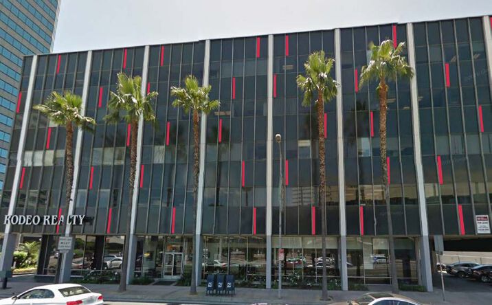 Pictures of Office property located at 15300 Ventura Blvd, Sherman Oaks, CA 91403 for lease - image #1