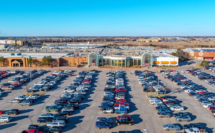 Pictures of Retail, Office, Restaurant property located at 1850 Adams St, Mankato, MN 56001 for lease - image #1