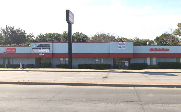 Pictures of Office property located at 1420 N Cooper St, Arlington, TX 76012 for lease - image #1