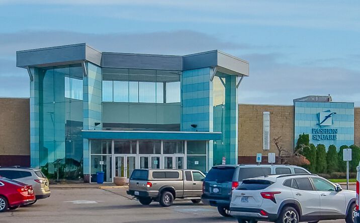 Pictures of Retail, Land, Restaurant property located at 4865 Fashion Square Mall, Saginaw, MI 48604 for lease - image #1